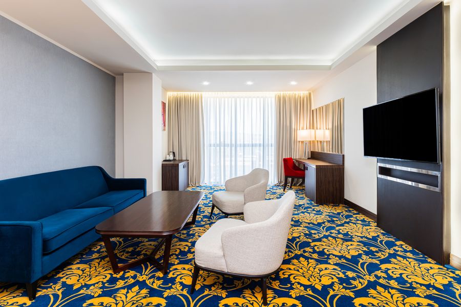 Suite, 1 King Bed