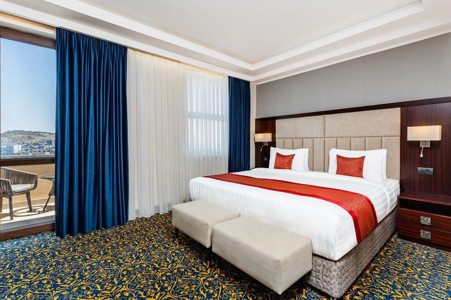 2-Bedroom Presidential Suite, 1 King Bed, 2 Single Beds